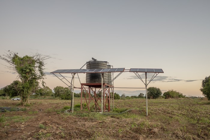 Comer cada día: Una campaña de paneles solares para acabar con el hambre en comunidades rurales de Mozambique