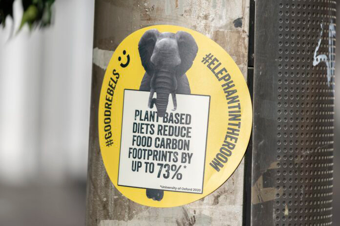 «El elefante en la habitación», la llamada de atención de Heura a la COP26 por ignorar una de las formas más impactantes de abordar el cambio climático, la alimentación
