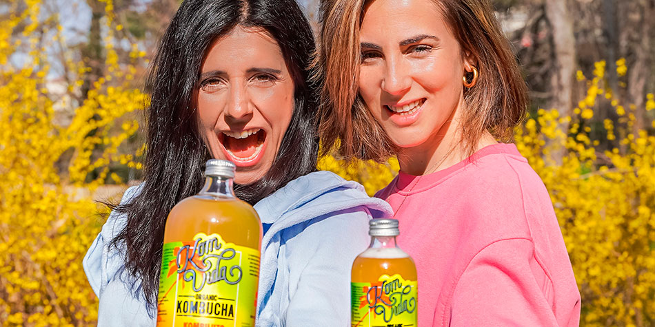 Entrevista con Bea y Nuria, fundadoras de Komvida, la marca de kombucha más completa de España