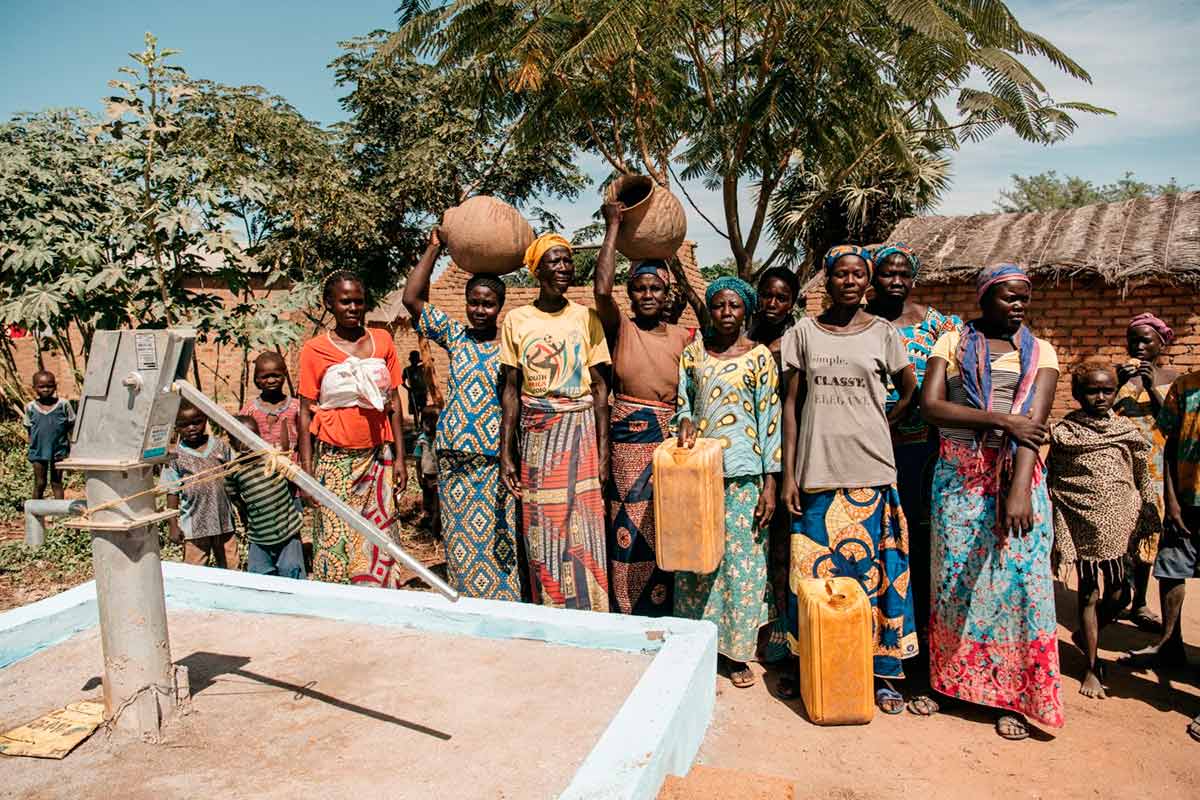 La población del África Subsahariana sin acceso a agua potable se reduce en un 47% en los últimos 20 años según el último informe de Auara